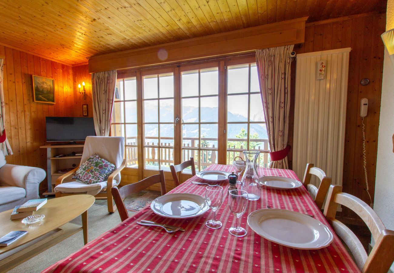Pin Arole 2 - Wohnung in Verbier Essecke mit Bergblick