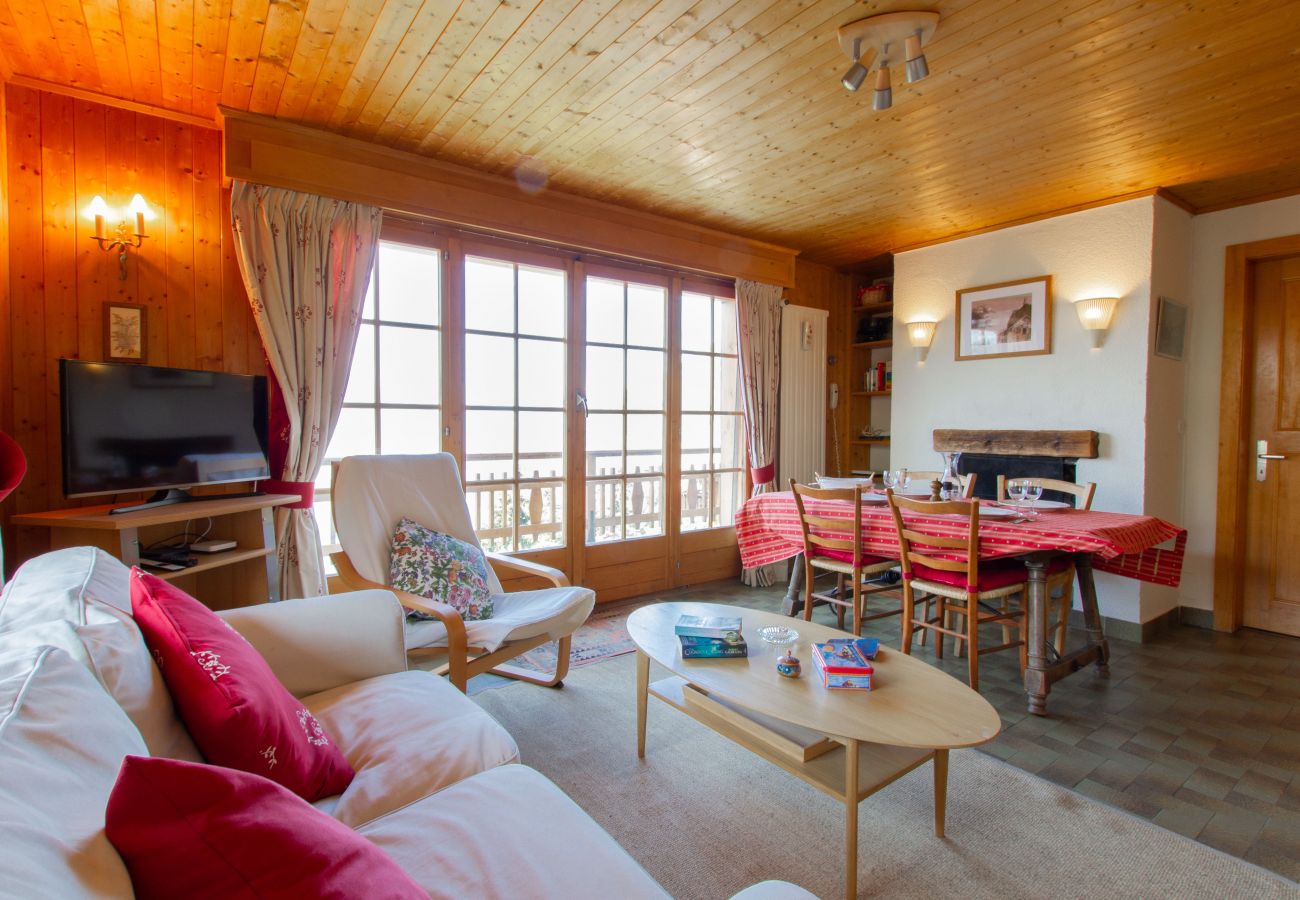 Apartment Pin Arole 2 - Verbier Location Living room with fireplace