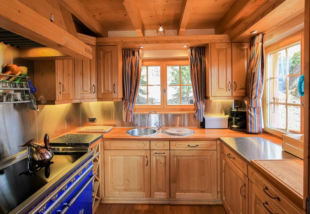 Chalet Ibex in Verbier - Fully equipped open kitchen Fully equipped open kitchen